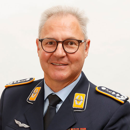 Col. Dr. Bernd Klaubert